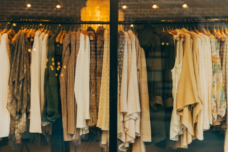 vente-VERIGNON-min_clothe_fashion_store_shop_window_store_front-21277